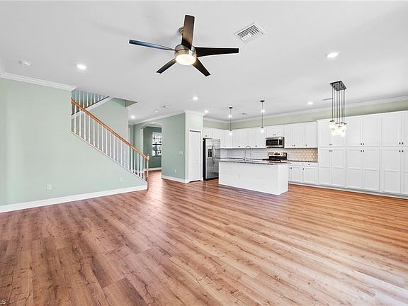 5th image of 9229 Woodhurst DR