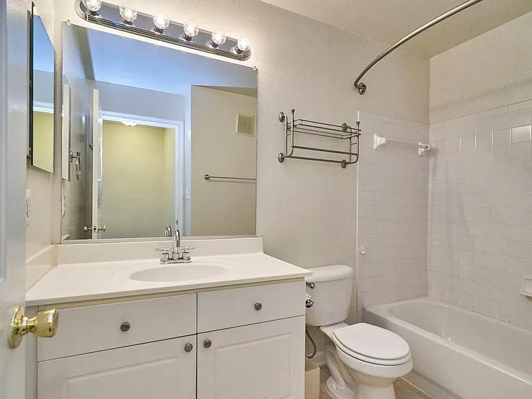 Hallway bathroom outside bedroom 2