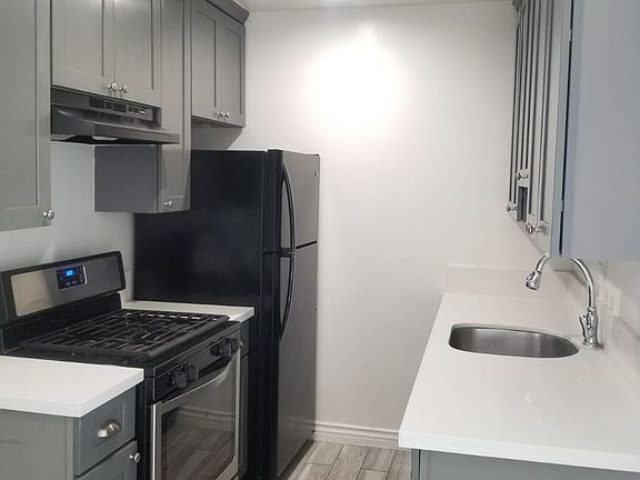 4th image of 645 N Ardmore Ave APT 117