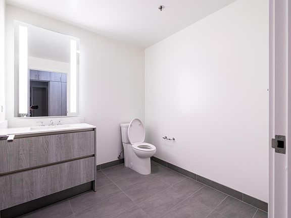 4th image of 333 Beale St APT 5C