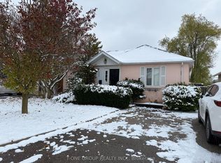 153 Connaught Ave, Toronto, ON M2M 1H3