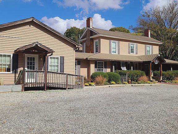 1307 Oakridge Farm Hwy Mooresville NC interior