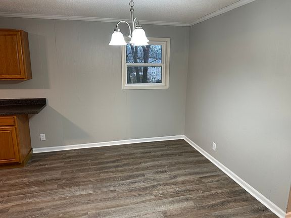 4th image of 103 Coolwood Dr