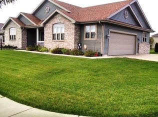 201 Dublin Cir, Cottage Grove, WI 53527