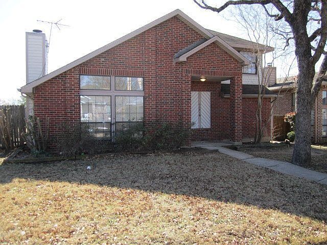 2nd image of 11818 Avery Ln