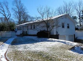 26 Upper Sheep Pasture Rd, East Setauket, NY 11733