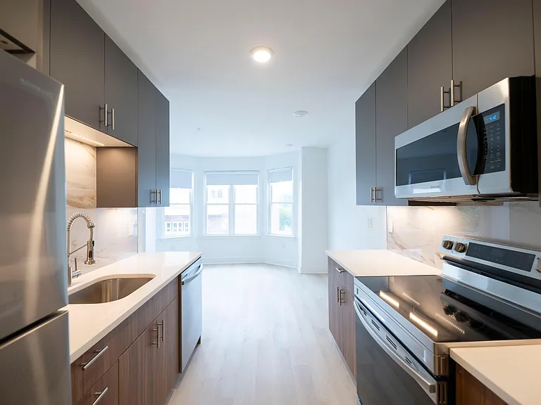 4902 Chestnut St #201 — Photo 1