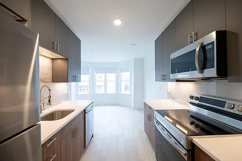4902 Chestnut St #201 Photo 1