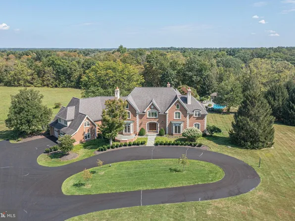 1710 Scott Dr, Newtown, PA 18940