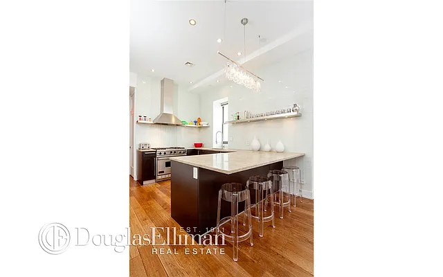 Sold by Douglas Elliman | media 24