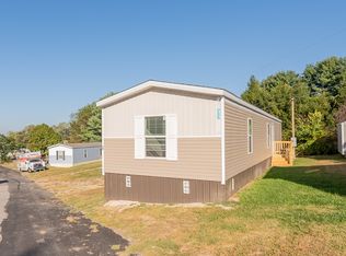 400 S Petunia Rd #20, Wytheville, VA 24382