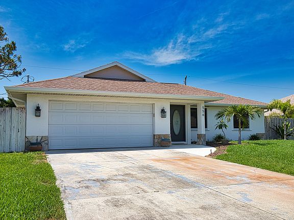 3rd image of 556 Baffin Dr
