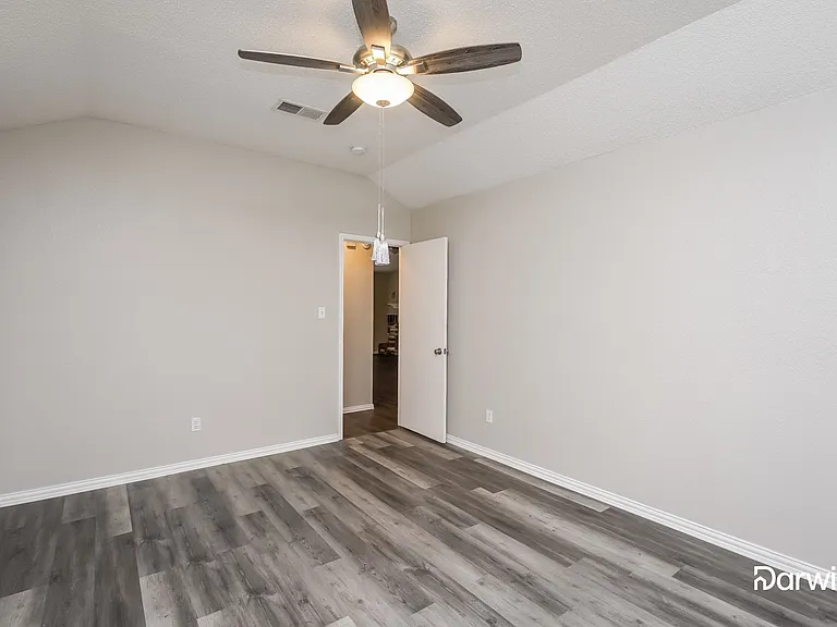1940 Walden Pl — Photo 10