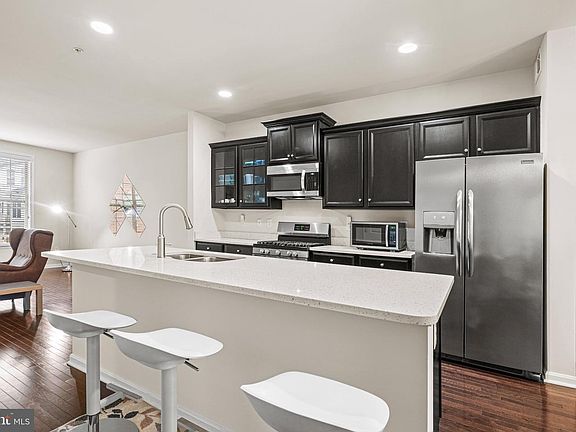 5th image of 9505 Smithview Pl