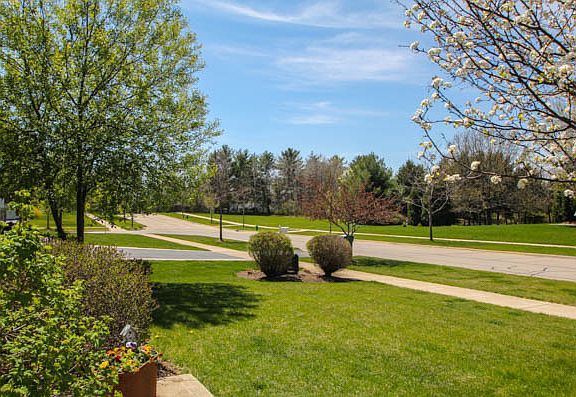 4th image of 784 Skyline Dr