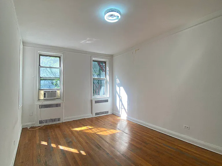 9216 Whitney Ave #209 — Photo 6