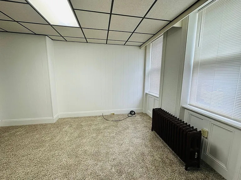 207 S Beaver St — Photo 6