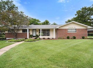 10543 Roxanna Dr, Saint Louis, MO 63128