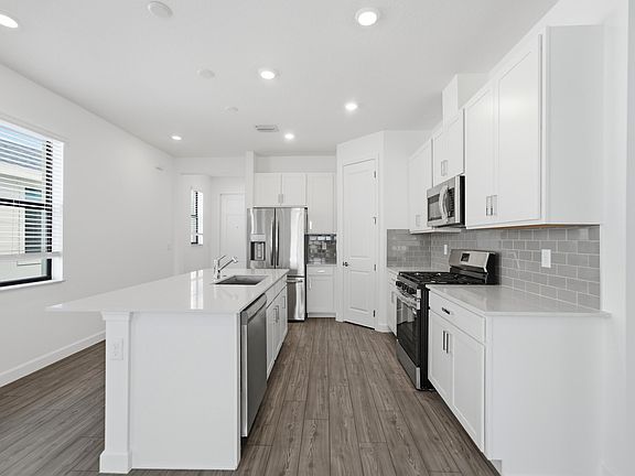 5th image of 11018 NW GLYNLEA Boulevard N