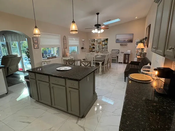 1831 San Mateo Dr, Dunedin, FL 34698