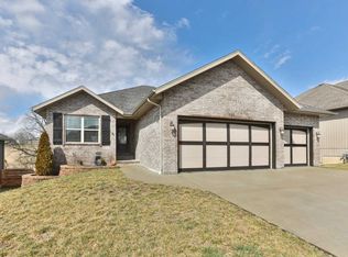 2013 N Bradbury Ln, Ozark, MO 65721