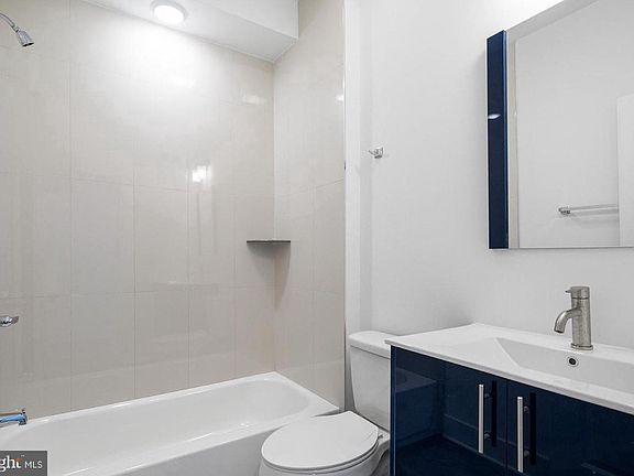 4th image of 2032 E Susquehanna Ave #1