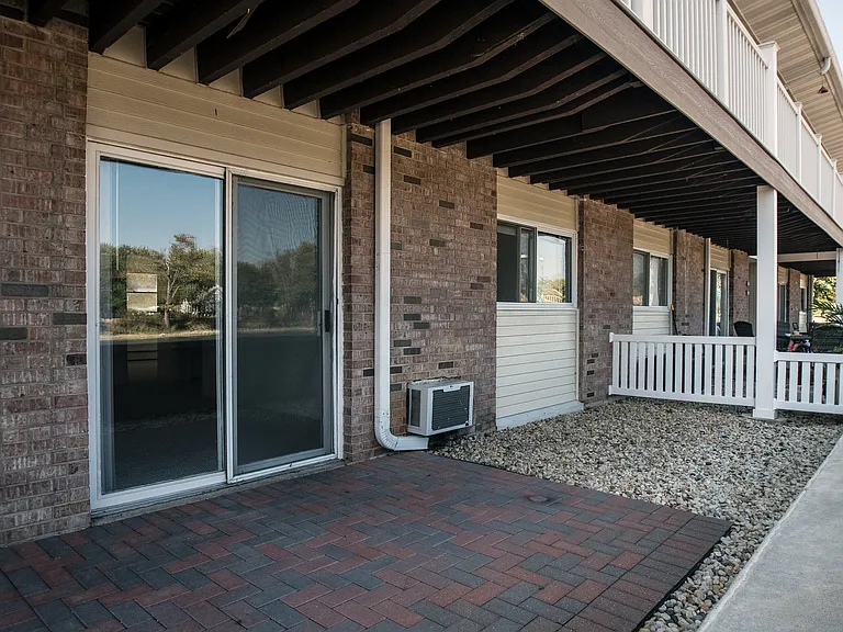 RiverWalk Apartments — Photo 10