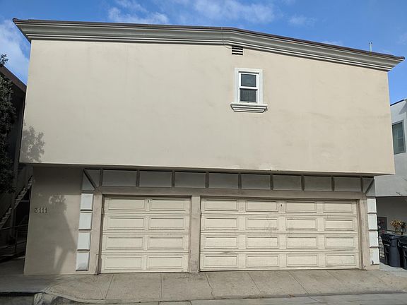 3rd image of 3111 Bayview Dr #B