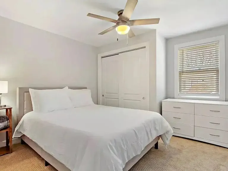 841 E Rockland Rd — Photo 14