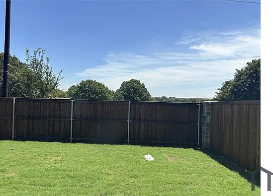 4 bed, 1535 sqft, $2,199 — Photo 2