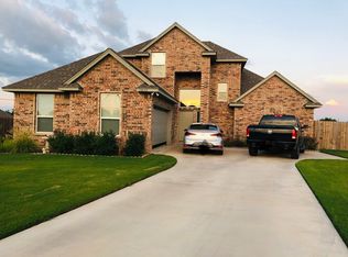 1613 Hawthorne St, Cleburne, TX 76033