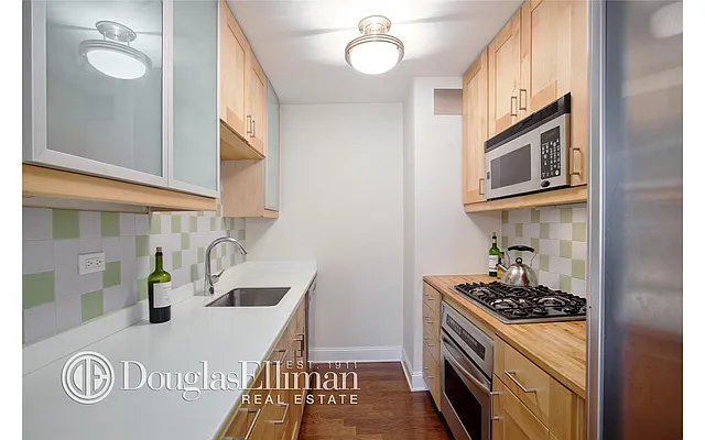 Rented by Douglas Elliman | media 11