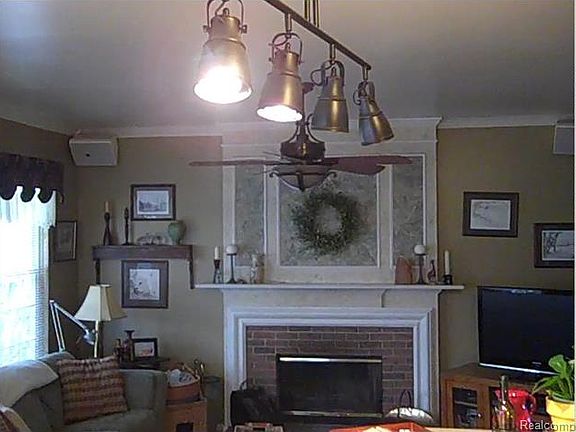 3rd image of 8219 Saint Johns Dr