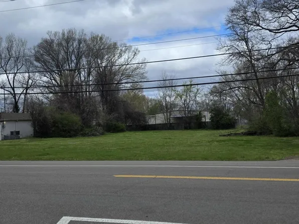 57 Bolivar Hwy, Jackson, TN 38301