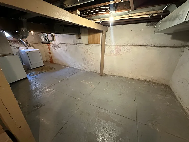 2205 Madison Sq — Photo 14