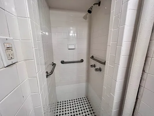 Rented by Queens Apartments Realty LLC | media 11