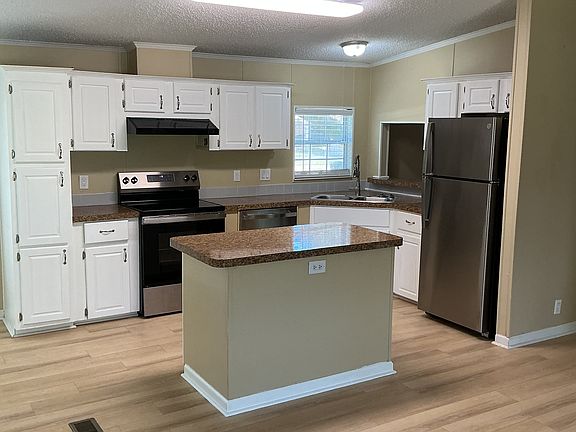 3rd image of 6 Vine St