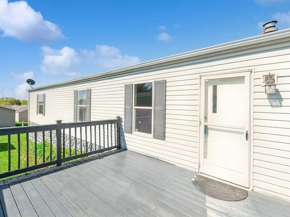 14 S Hawthorn Dr