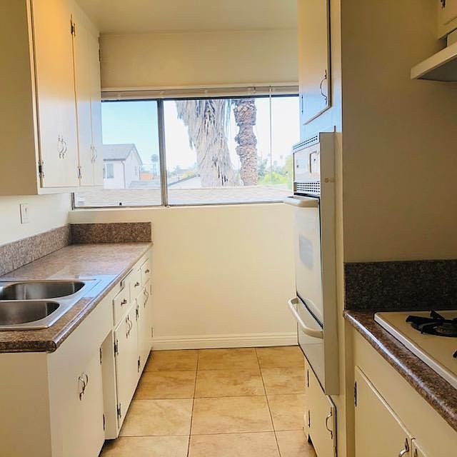 1st image of 1318 W 90th St #A