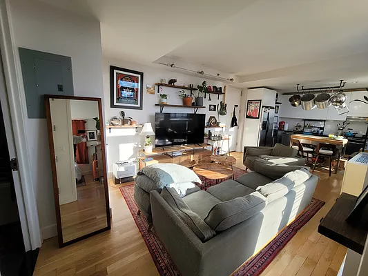 Rented by Garden Management | media 30