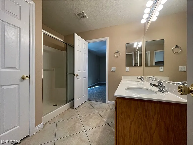 817 Purdy Lodge St — Photo 13
