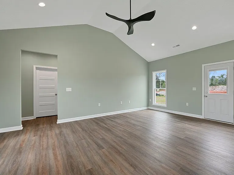 2583 Cedrus Ave — Photo 6