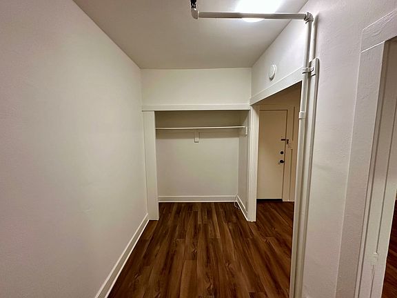 4th image of 2525 Larkin St APT 203