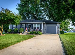 1322 Tall Grass Ct, Eudora, KS 66025