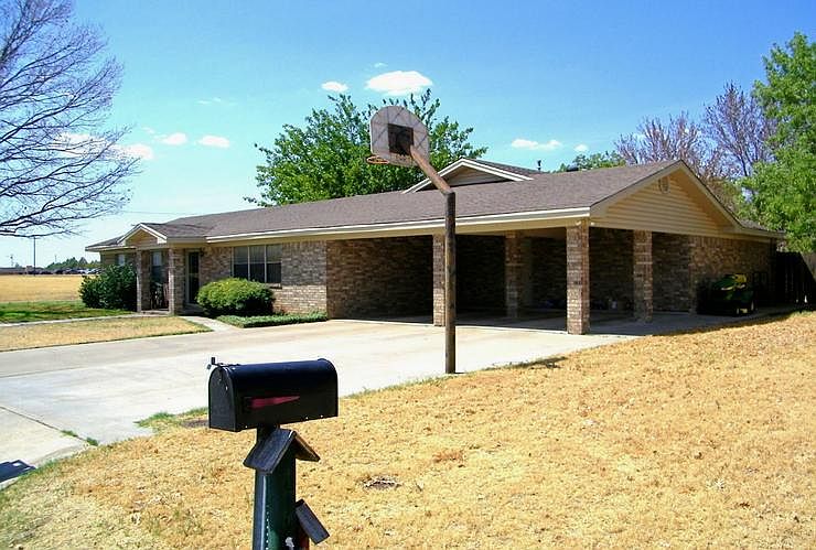 1st image of 904 Weiss Dr