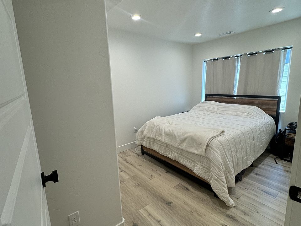 1st image of 4241-2060 W North Lake Dr #1