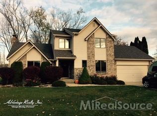 52510 Laurel Oak Ln, Chesterfield, MI