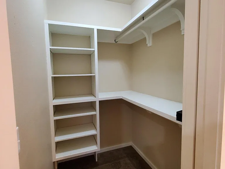 1070 SE Garrison Village Way — Photo 10