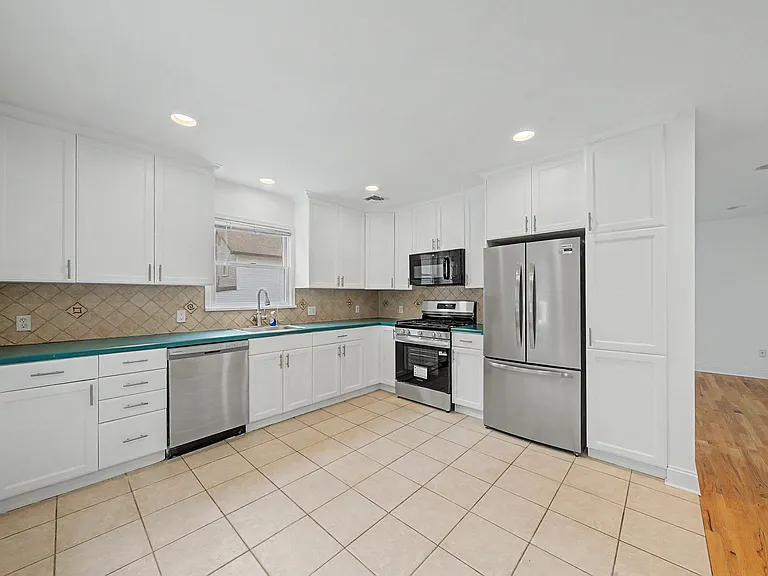 15 Chestnut St — Photo 5