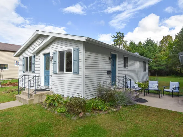 320 W Poplar St, Plainfield, WI 54966